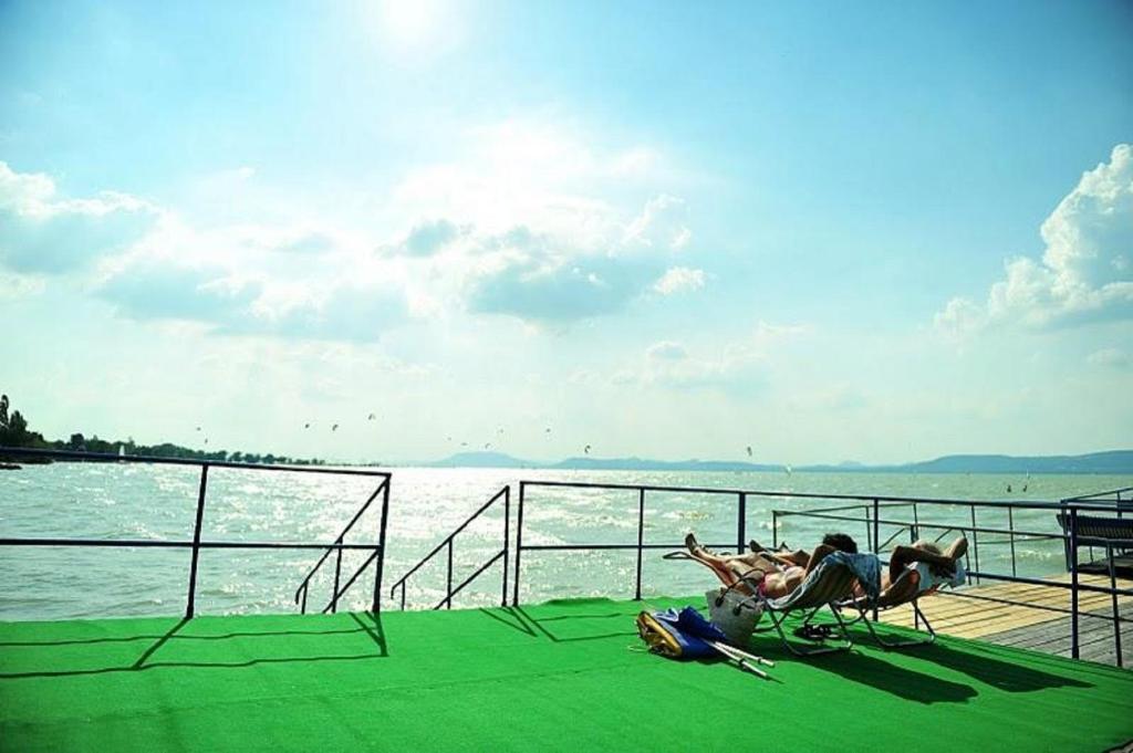 Hotel Francoise Balatonlelle Εξωτερικό φωτογραφία