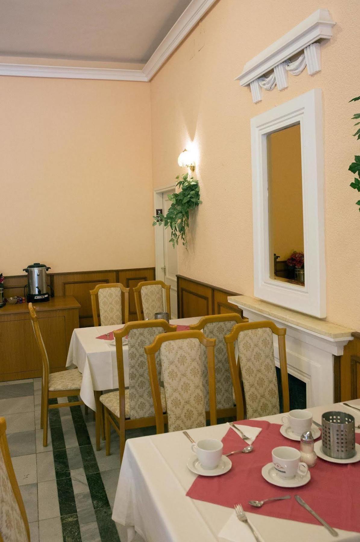 Hotel Francoise Balatonlelle Εξωτερικό φωτογραφία