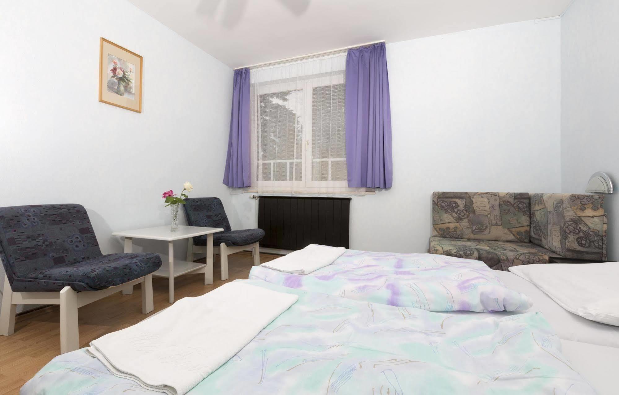 Hotel Francoise Balatonlelle Εξωτερικό φωτογραφία