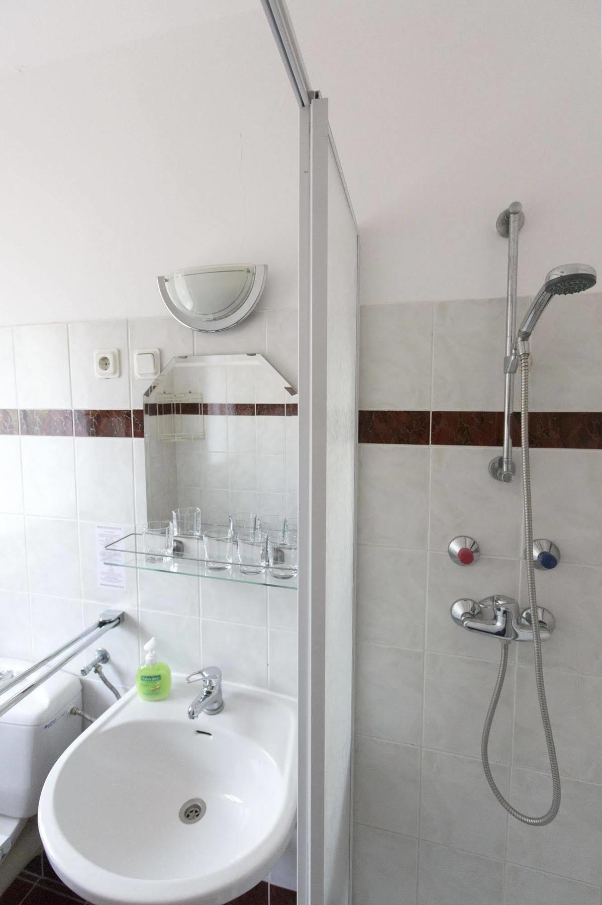 Hotel Francoise Balatonlelle Εξωτερικό φωτογραφία