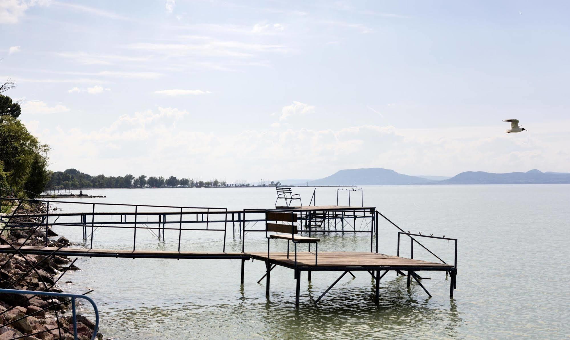 Hotel Francoise Balatonlelle Εξωτερικό φωτογραφία