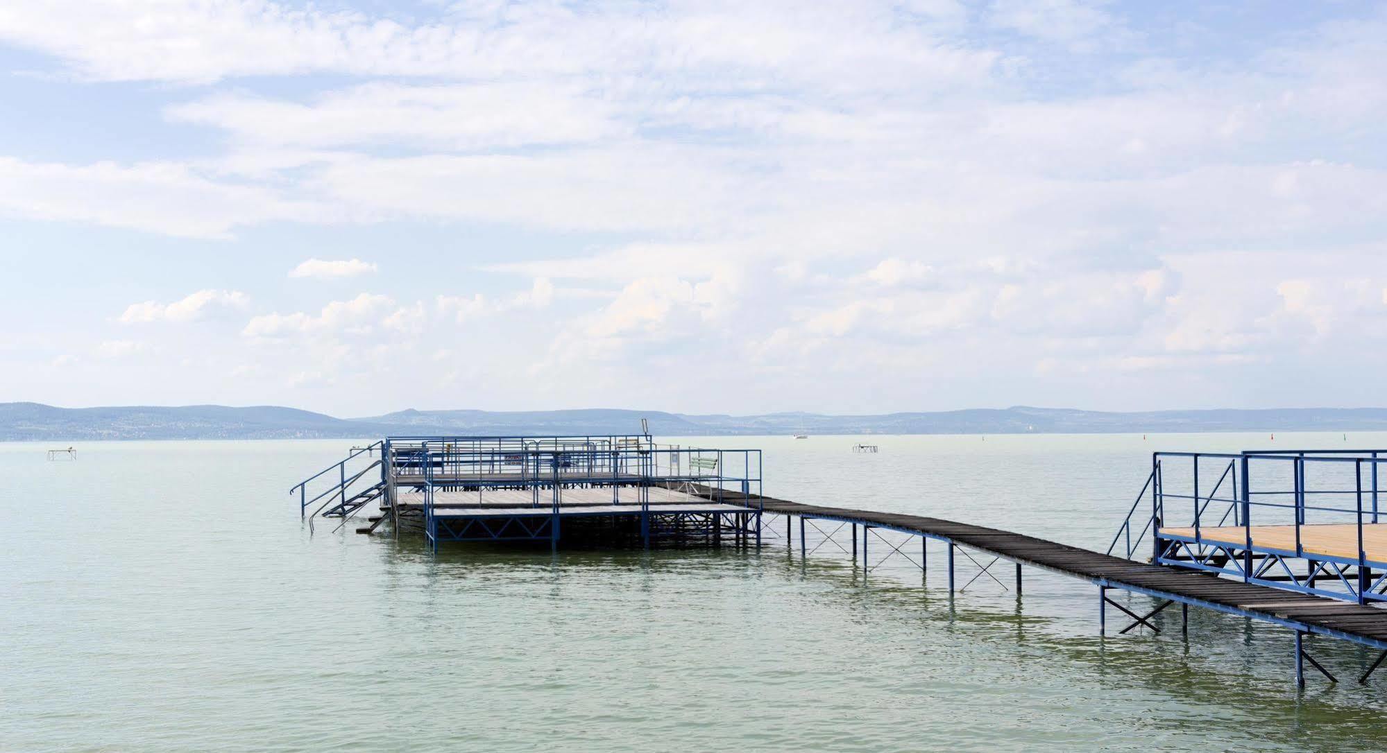 Hotel Francoise Balatonlelle Εξωτερικό φωτογραφία